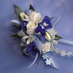Mixed blue & white corsage