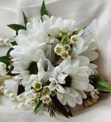 Daisy Corsage